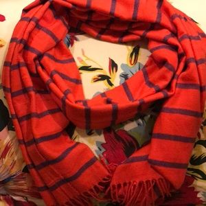 Gap Flannel Blanket Scarf
